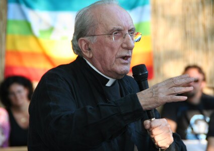 Addio a Don Andrea Gallo