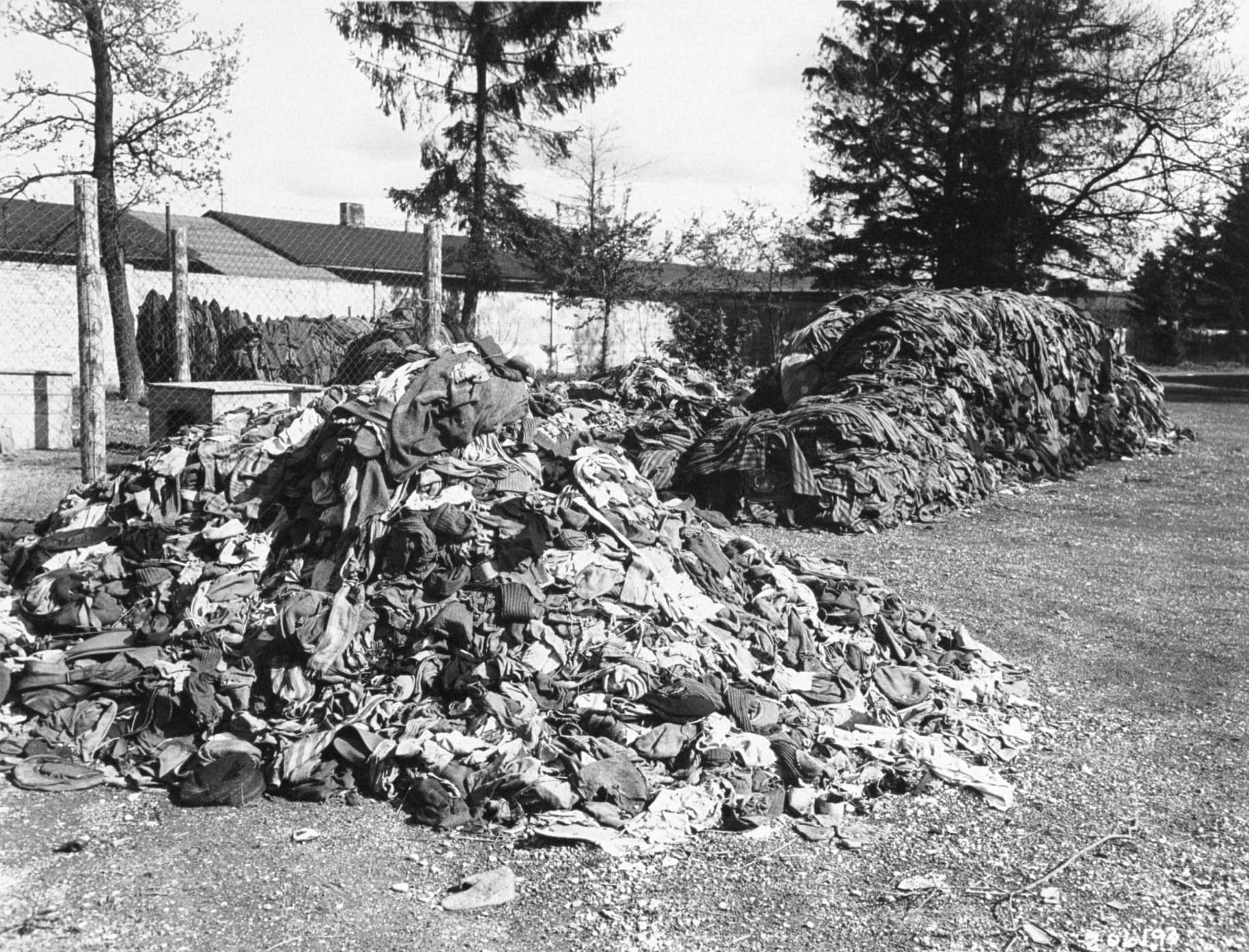Quanti Ebrei Sono Morti Nei Campi Di Concentramento Shoah, le scarpe degli Ebrei - Photogallery - Rai News