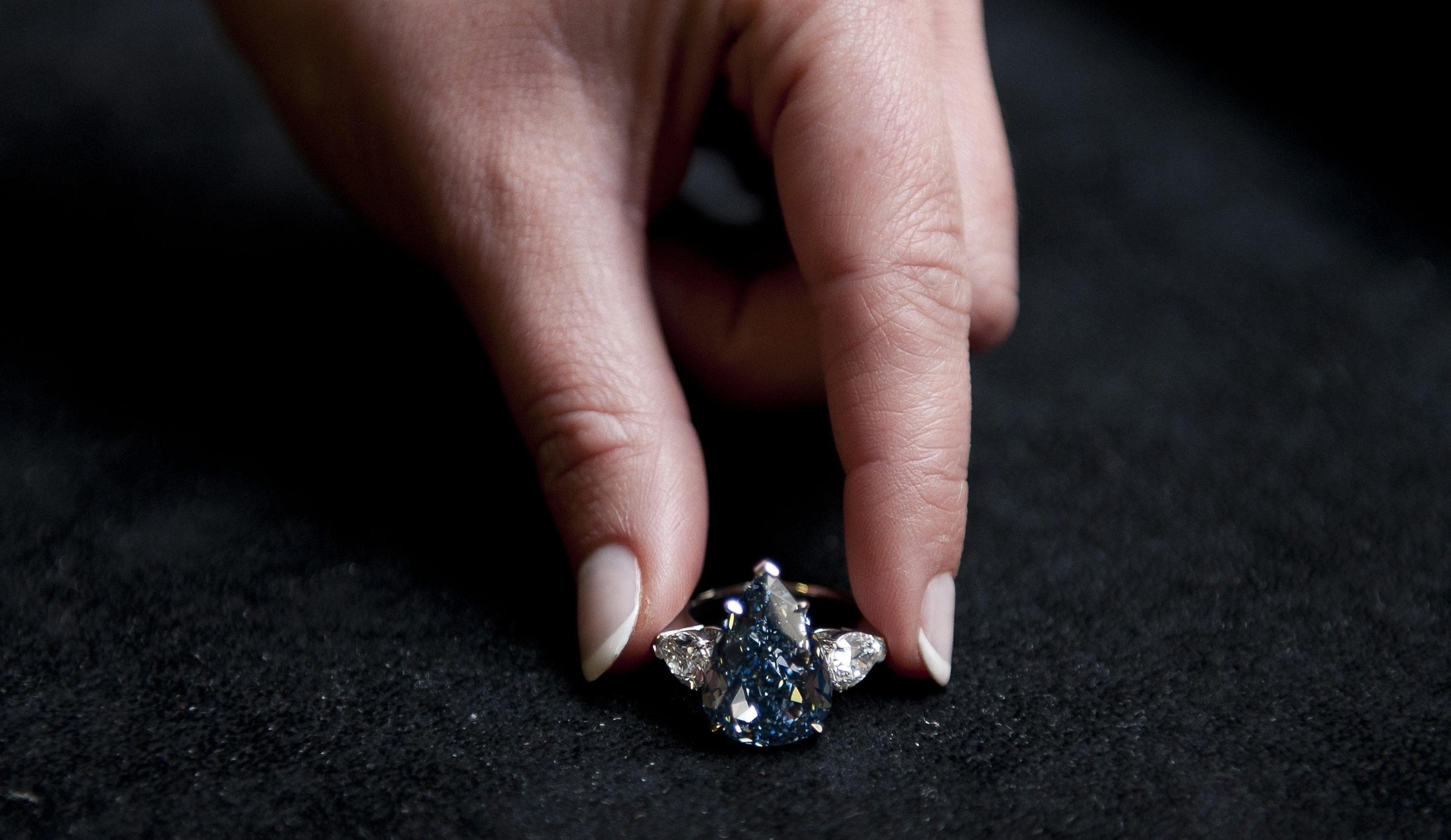 Christie s Sar Venduto All asta Il Diamante Blu Pi Grande Del Mondo 