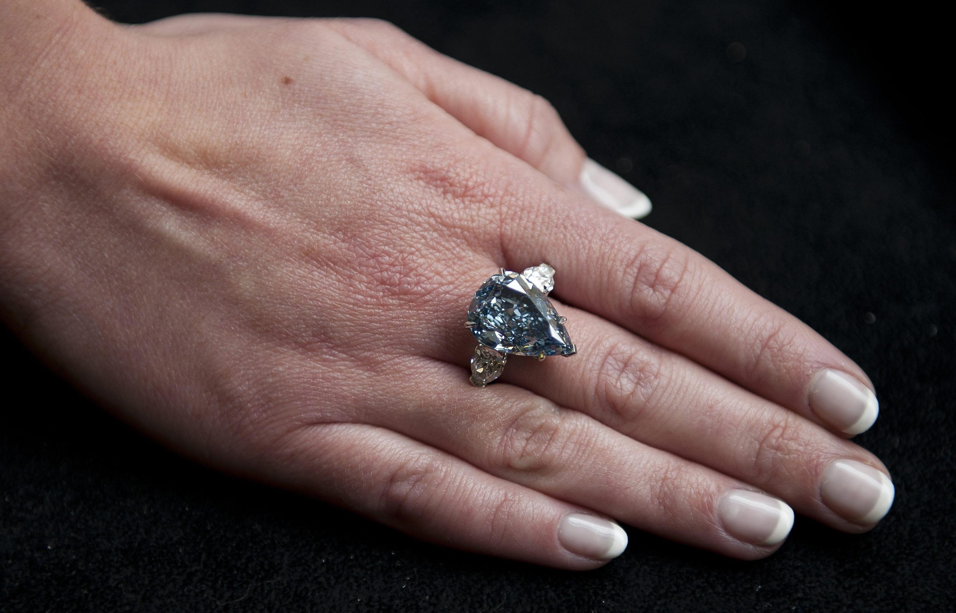 Christie s Sar Venduto All asta Il Diamante Blu Pi Grande Del Mondo 
