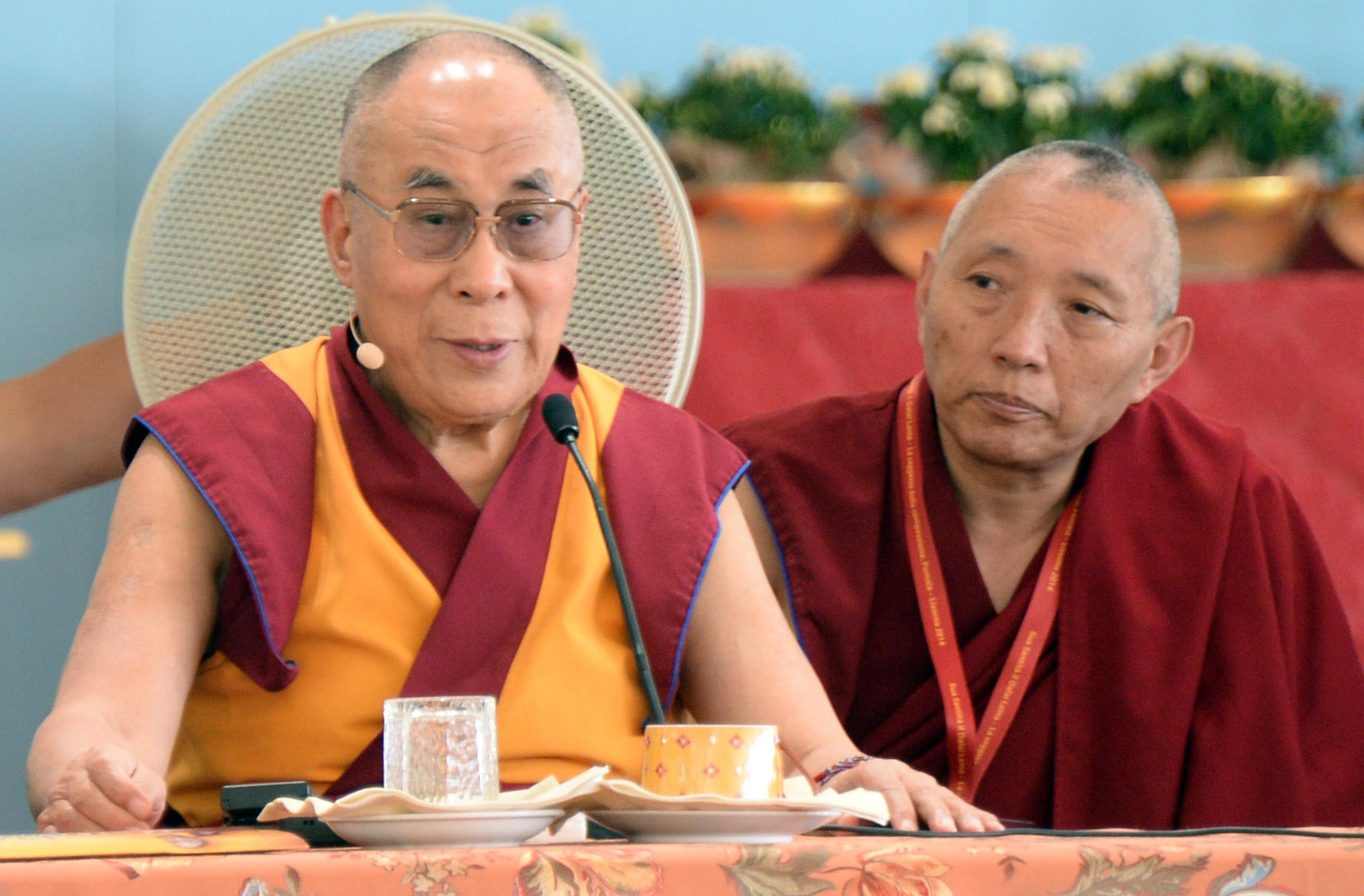 Il Dalai Lama a Pisa benedice la collina dove sorgerà un ...