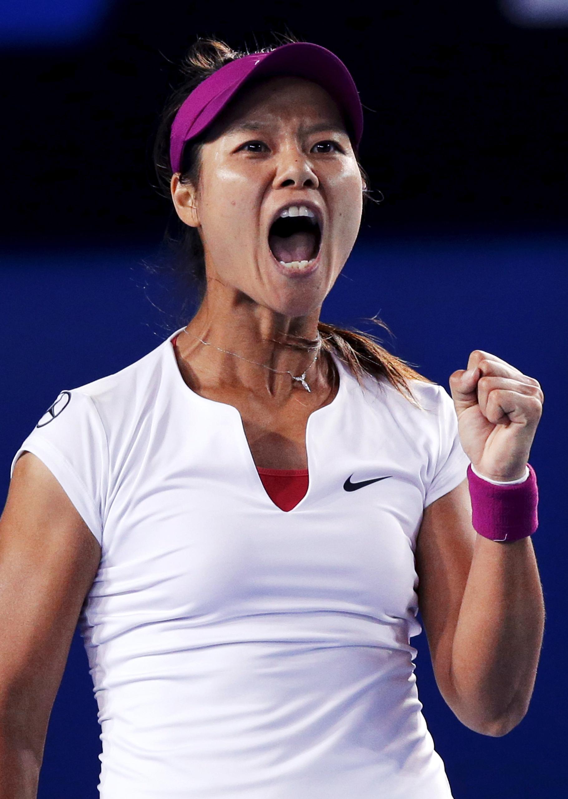 Tennis Li Na Si Ritira Annuncio Con Lacrime