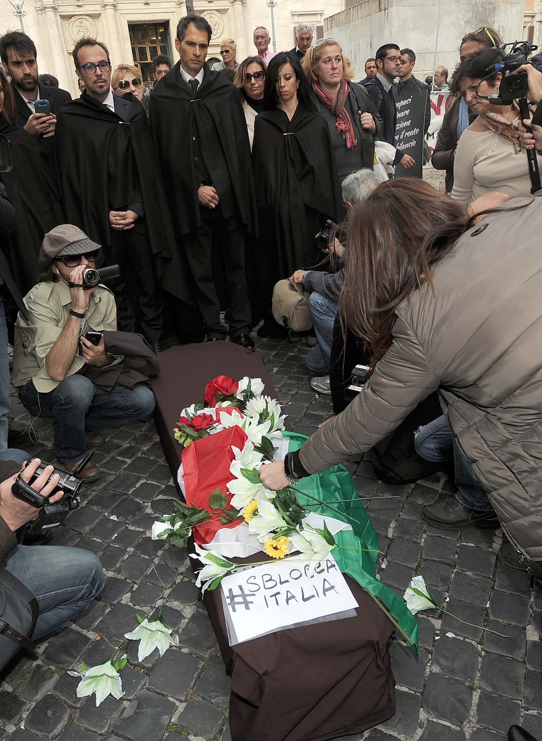 Chi Si Suicida Ha Diritto Al Funerale